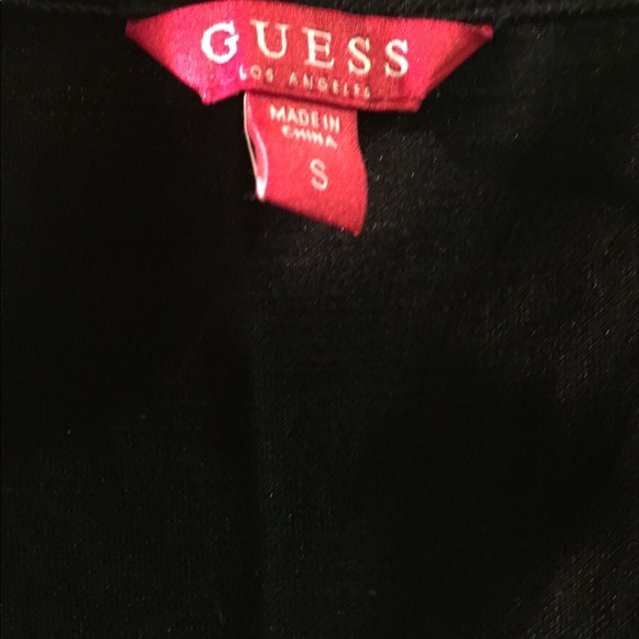 Never worn Guess top^ - Picture 2 of 3